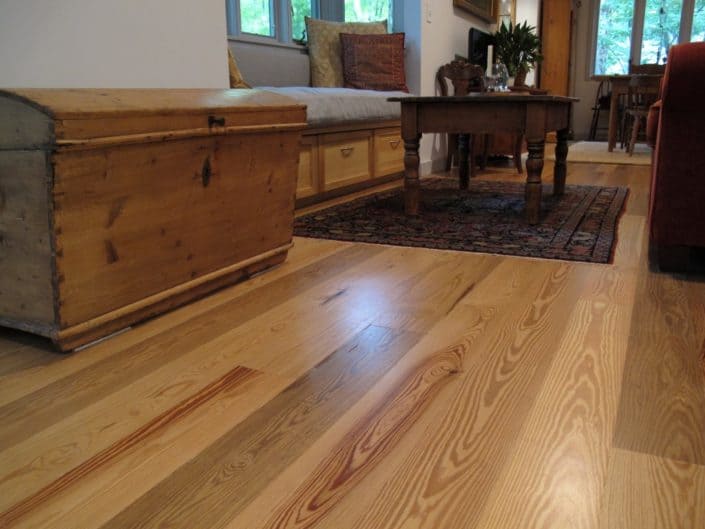 Antique Longleaf Heartpine – Perfect for Modern Home and Office Spaces Antique Longleaf Heartpine – Perfect for Modern Home and Office Spaces