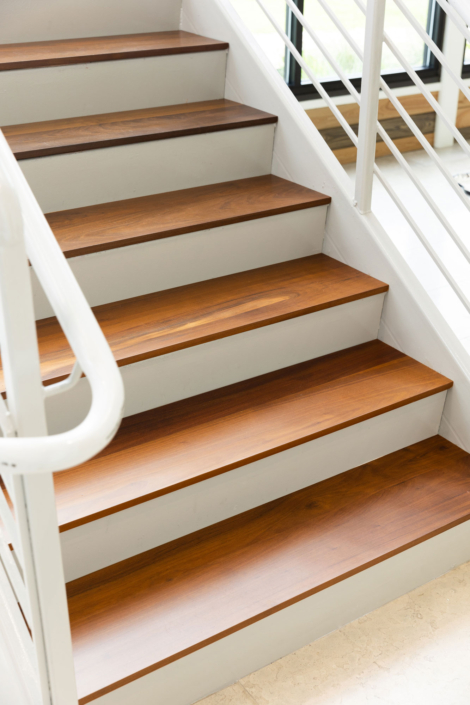 Web-Saunders-Ralston-Dantzler-Real-Estate-111 Saunders Ralston Dantzler Real Estate Building With Goodwin Company lumber